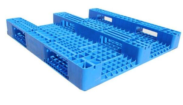 塑料托盤在我們?nèi)粘I钪兴缪莸慕巧? style=